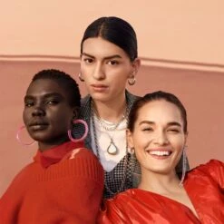 Bobbi Brown Skin Long Wear Fluid Powder Foundation 11 Bobbi Brown Skin Long Wear Fluid Powder Foundation -Estée Lauder Boutique bobbi brown skin long wear fluid powder foundation fond de teint liquide fini mat spf 20 4