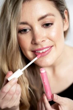 Ere Perez Mango Lip Honey 10 Ere Perez Mango Lip Honey -Estée Lauder Boutique ere perez mango lip honey brillant a levres nourrissant a lhuile de mangue 3