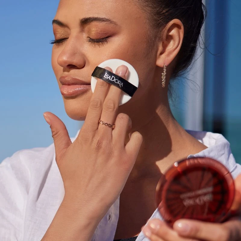 IsaDora Bronzing Powder 5 IsaDora Bronzing Powder – Image 3