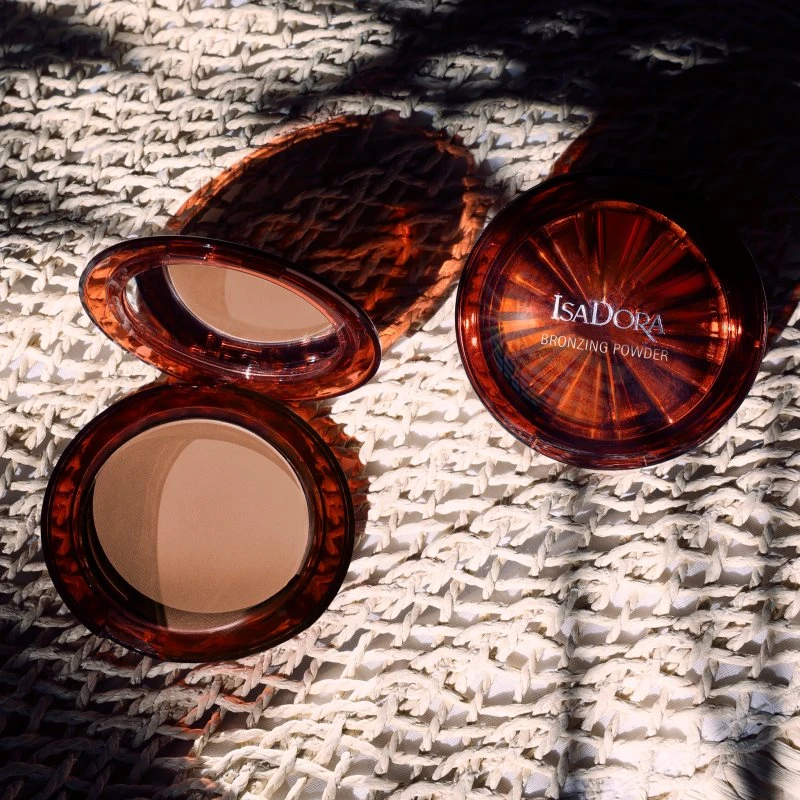IsaDora Bronzing Powder 7 IsaDora Bronzing Powder – Image 5