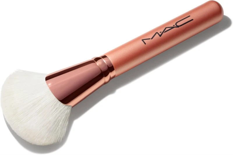 MAC Cosmetics 143S Bronzer Fan Brush 5 MAC Cosmetics 143S Bronzer Fan Brush – Image 3