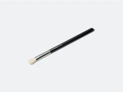 MAC Cosmetics 217S Blending Brush 7 MAC Cosmetics 217S Blending Brush -Estée Lauder Boutique mac cosmetics 217s blending brush pinceau pour appliquer le fard a paupieres 2