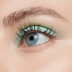 MAC Cosmetics Lash Dry Shampoo Mascara Refresher -Estée Lauder Boutique mac cosmetics lash dry shampoo mascara refresher rafraichisseur de mascara a effet shampoing sec pour des cils volumises et separes 5