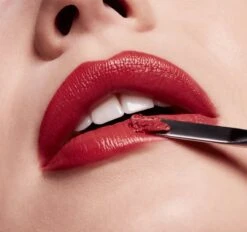 MAC Cosmetics Rethink Pink Amplified Creme Lipstick 12 MAC Cosmetics Rethink Pink Amplified Creme Lipstick -Estée Lauder Boutique mac cosmetics rethink pink amplified creme lipstick rouge a levres cremeux 4