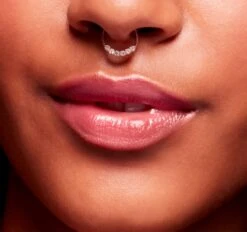 MAC Cosmetics Rethink Pink Lustreglass Lipstick -Estée Lauder Boutique mac cosmetics rethink pink lustreglass lipstick rouge a levres brillant 4