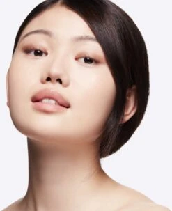 MAC Cosmetics Studio Radiance Moisturizing + Illuminating Silky Primer 9 MAC Cosmetics Studio Radiance Moisturizing + Illuminating Silky Primer -Estée Lauder Boutique mac cosmetics studio radiance moisturizing illuminating silky primer base de teint illuminatrice 3