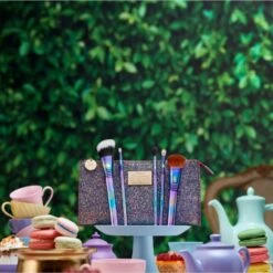Sigma Beauty Alice In Wonderlad Brush Set 13 Sigma Beauty Alice In Wonderlad Brush Set -Estée Lauder Boutique sigma beauty alice in wonderlad brush set kit de pinceaux avec pochette 3