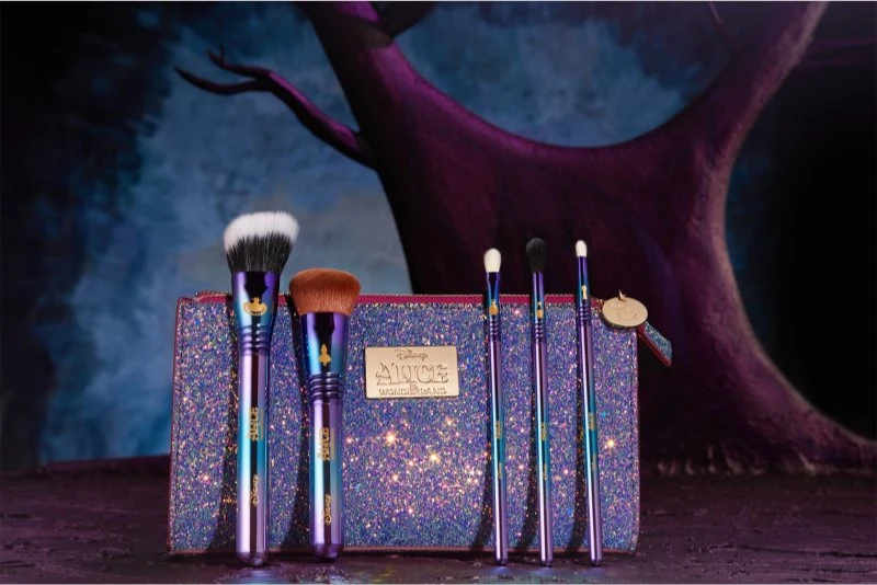 Sigma Beauty Alice In Wonderlad Brush Set 7 Sigma Beauty Alice In Wonderlad Brush Set – Image 5
