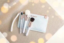 Sigma Beauty Holiday Glam Brush Set -Estée Lauder Boutique sigma beauty holiday glam brush set pochette de voyage avec pinceaux 2