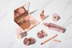 SOSU Cosmetics X Terrie McEvoy Daydream Collection 13 SOSU Cosmetics X Terrie McEvoy Daydream Collection -Estée Lauder Boutique sosu cosmetics x terrie mcevoy daydream collection fard a paupieres creme 5