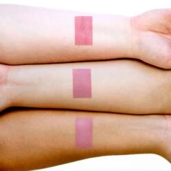 TheBalm It's A Date® 7 TheBalm It's A Date® -Estée Lauder Boutique thebalm its a date blush et fard a paupieres en un seul produit 2