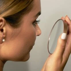 Tweezerman Studio Collection 7 Tweezerman Studio Collection -Estée Lauder Boutique tweezerman studio collection ensemble miroir et pince a epiler 2