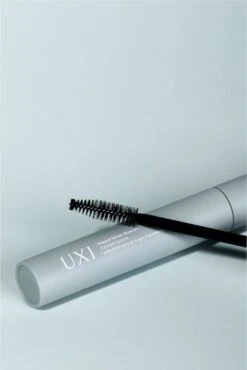UXI BEAUTY Natural Serum Mascara -Estée Lauder Boutique uxi beauty natural serum mascara mascara volume et definition 2